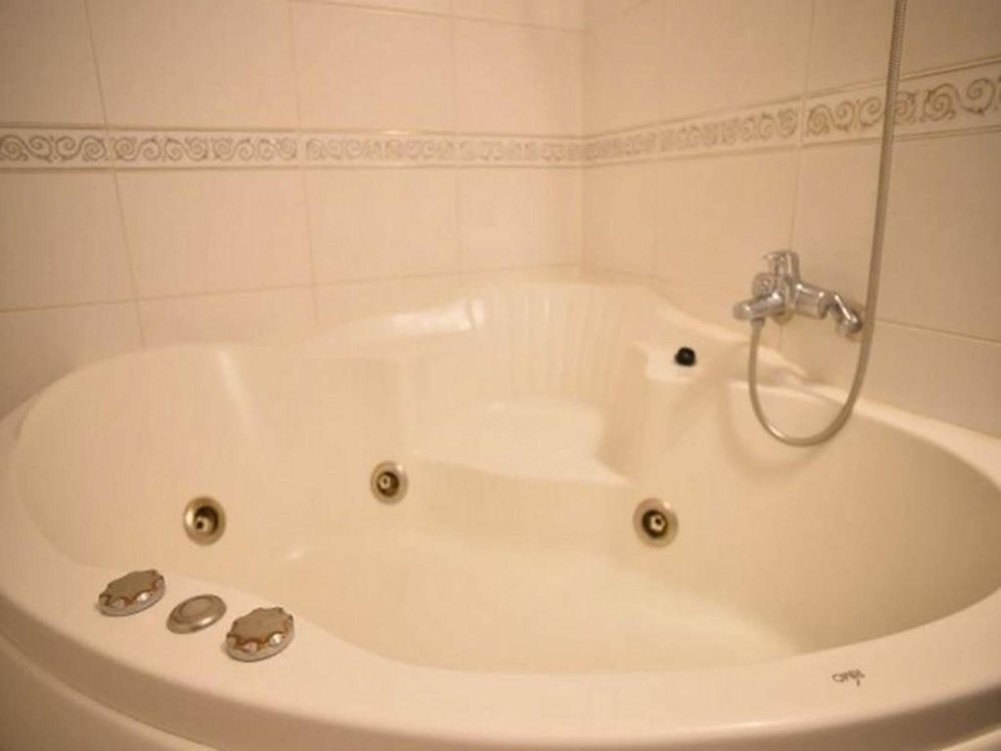 Am Ort Hotel Йосу Екстер'єр фото