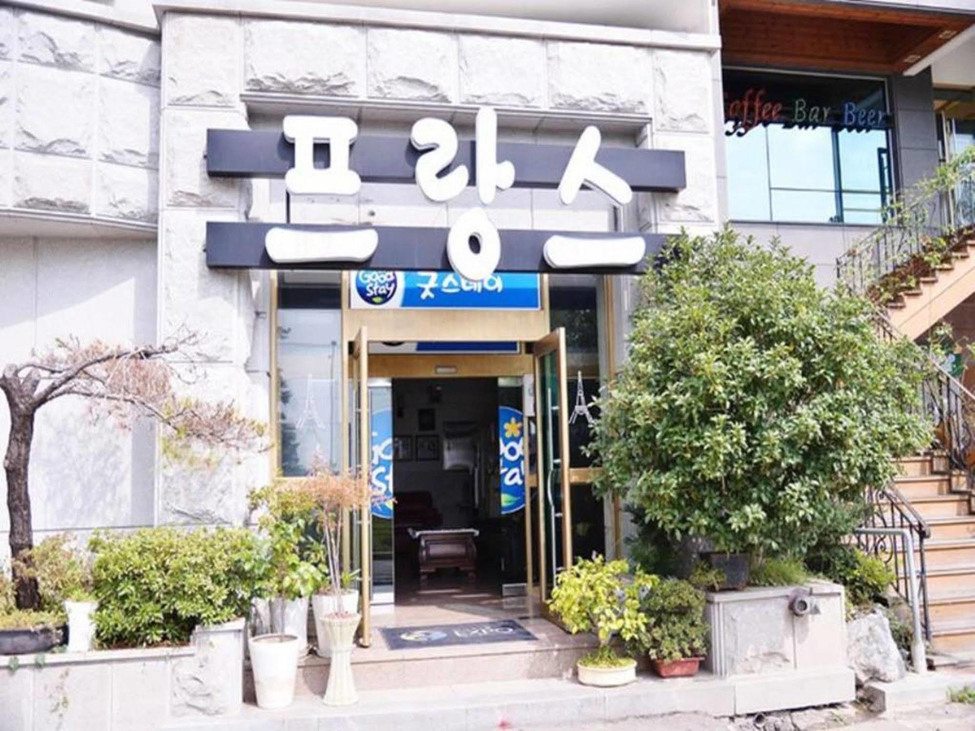 Am Ort Hotel Йосу Екстер'єр фото