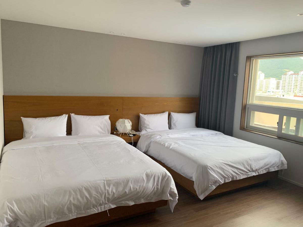 Am Ort Hotel Йосу Екстер'єр фото